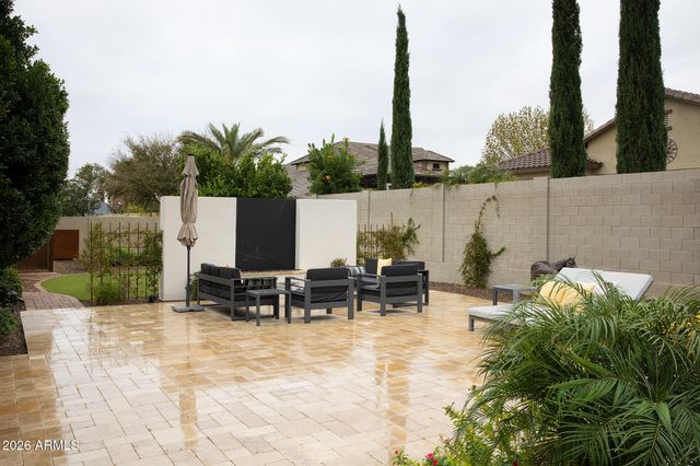 7052 E IVYGLEN Circle, Mesa, AZ 85207