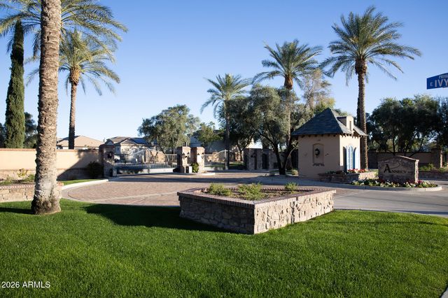 7052 E IVYGLEN Circle, Mesa, AZ 85207