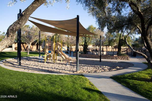 7052 E IVYGLEN Circle, Mesa, AZ 85207