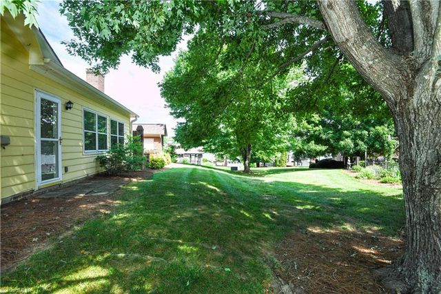 3718 Sawgrass Road, Greensboro, NC 27410