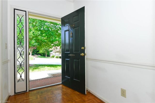 3718 Sawgrass Road, Greensboro, NC 27410