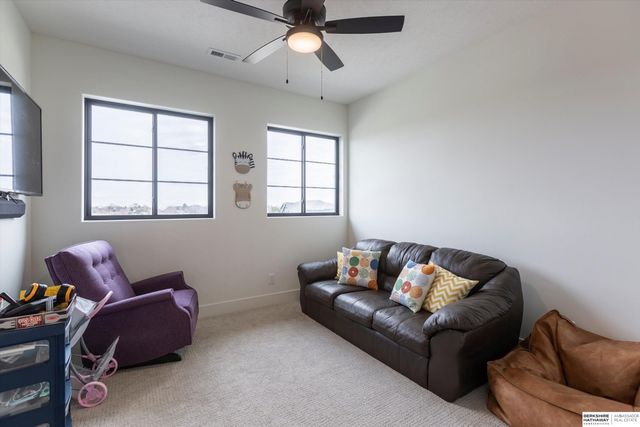 12122 S 205th Street, Gretna, NE 68028