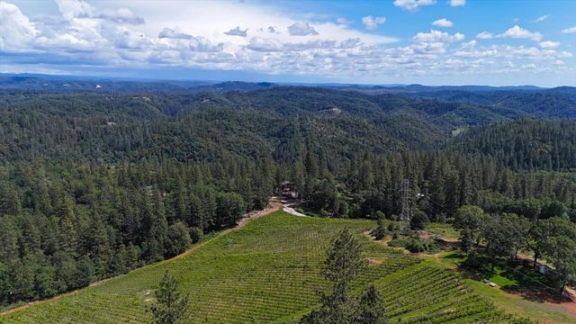 19698 View Forever Ln, Grass Valley, CA 95945