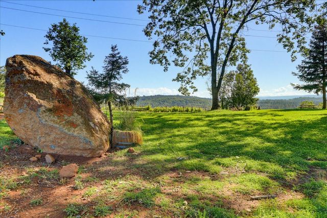19698 View Forever Ln, Grass Valley, CA 95945