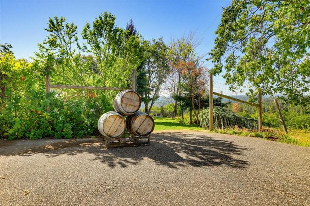 19698 View Forever Ln, Grass Valley, CA 95945