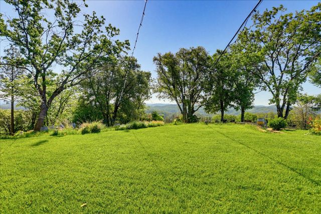 19698 View Forever Ln, Grass Valley, CA 95945