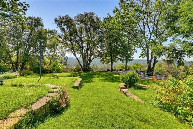 19698 View Forever Ln, Grass Valley, CA 95945