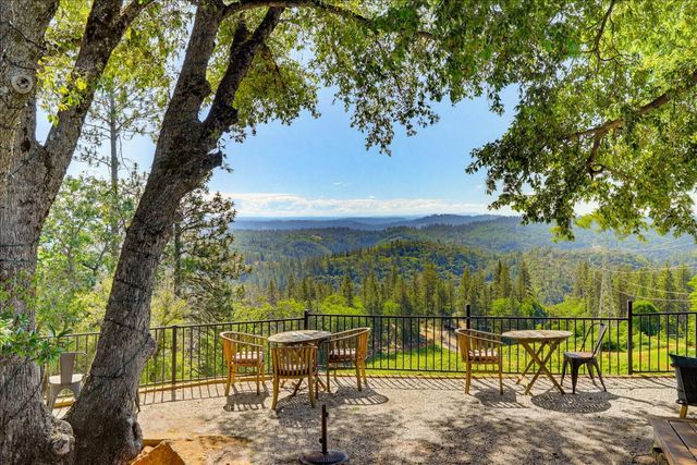 19698 View Forever Ln, Grass Valley, CA 95945