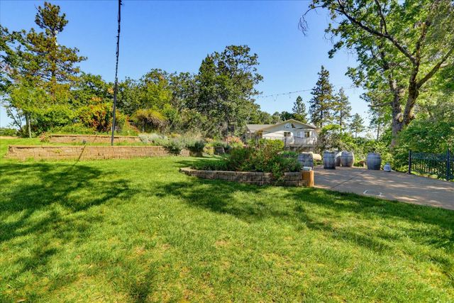 19698 View Forever Ln, Grass Valley, CA 95945