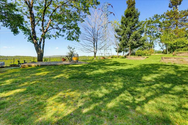 19698 View Forever Ln, Grass Valley, CA 95945
