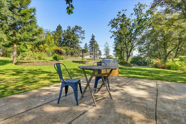 19698 View Forever Ln, Grass Valley, CA 95945