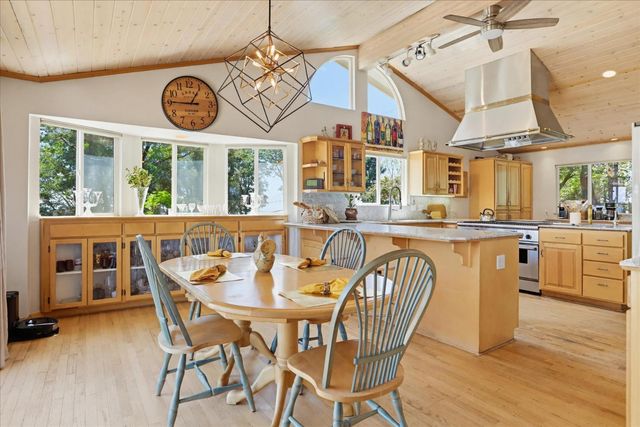 19698 View Forever Ln, Grass Valley, CA 95945