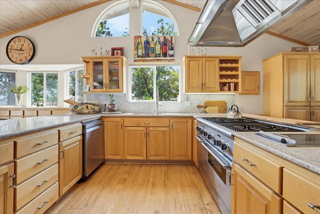 19698 View Forever Ln, Grass Valley, CA 95945
