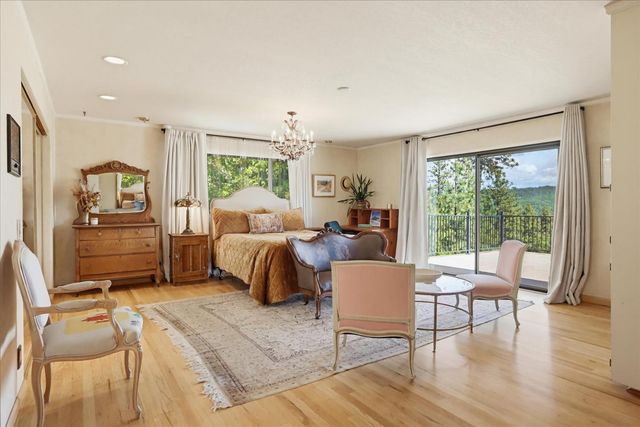 19698 View Forever Ln, Grass Valley, CA 95945