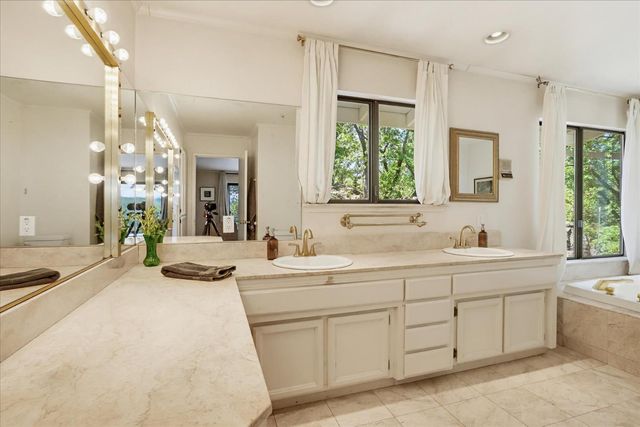 19698 View Forever Ln, Grass Valley, CA 95945