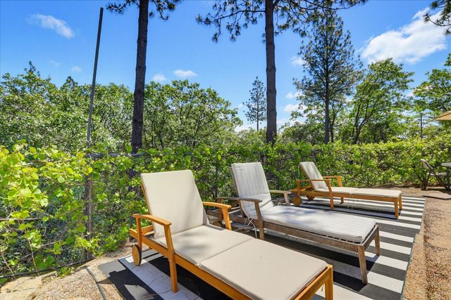 19698 View Forever Ln, Grass Valley, CA 95945