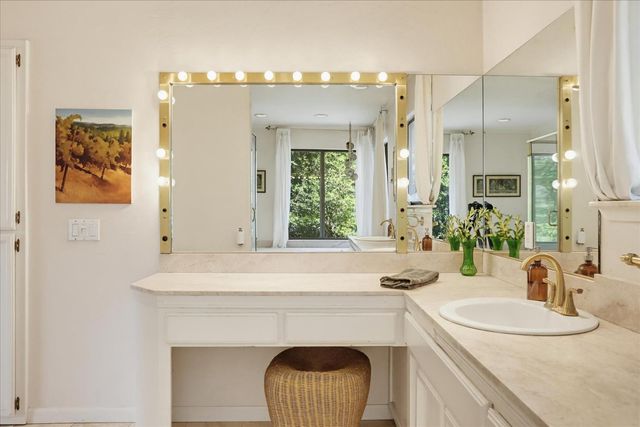 19698 View Forever Ln, Grass Valley, CA 95945