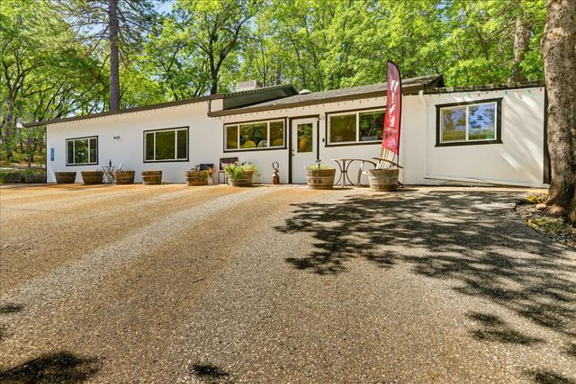 19698 View Forever Ln, Grass Valley, CA 95945