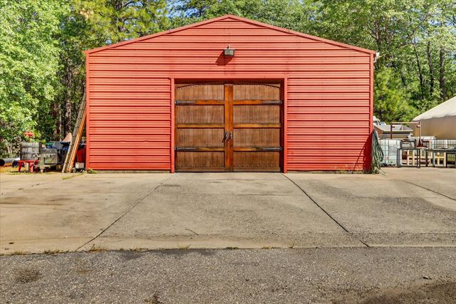 19698 View Forever Ln, Grass Valley, CA 95945