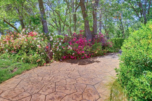 19698 View Forever Ln, Grass Valley, CA 95945