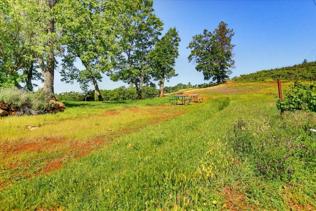 19698 View Forever Ln, Grass Valley, CA 95945