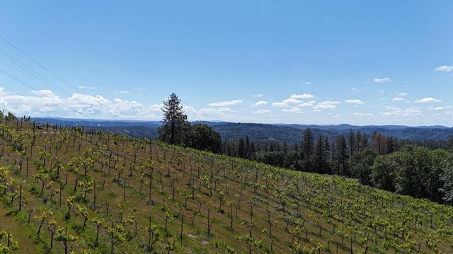 19698 View Forever Ln, Grass Valley, CA 95945