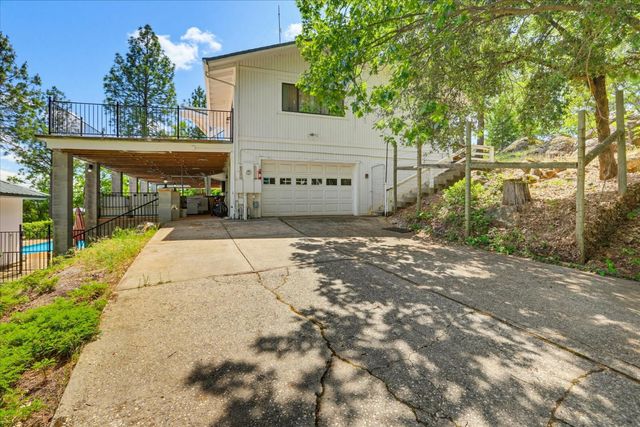 19698 View Forever Ln, Grass Valley, CA 95945