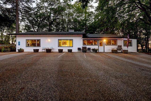 19698 View Forever Ln, Grass Valley, CA 95945