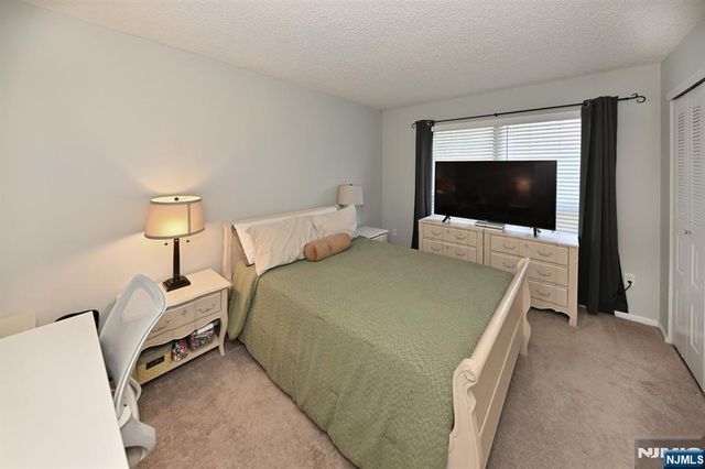 893 Tuliptree Court, Mahwah, NJ 07430