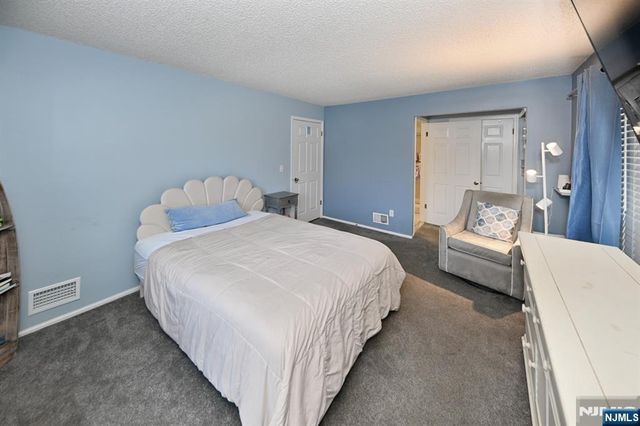 893 Tuliptree Court, Mahwah, NJ 07430