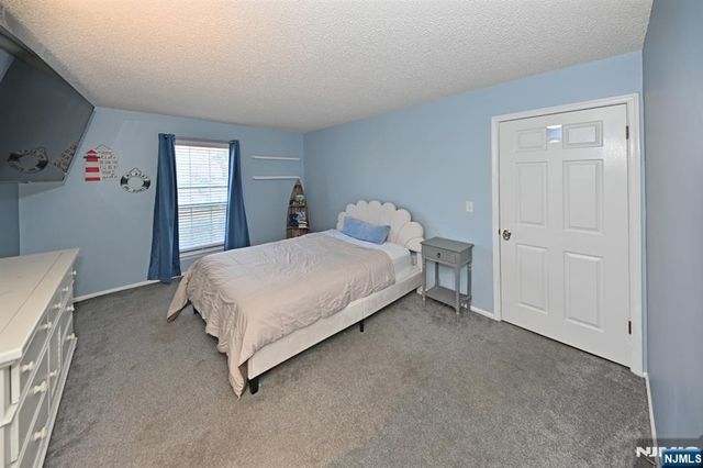 893 Tuliptree Court, Mahwah, NJ 07430