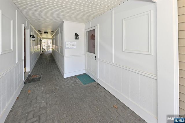 893 Tuliptree Court, Mahwah, NJ 07430