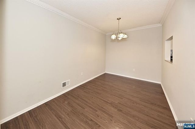 893 Tuliptree Court, Mahwah, NJ 07430