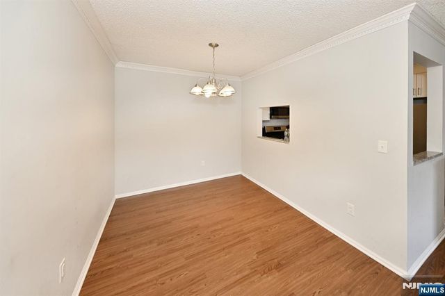 893 Tuliptree Court, Mahwah, NJ 07430