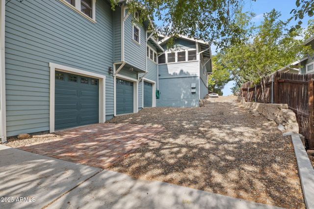 343 S MOUNT VERNON Avenue, Prescott, AZ 86303