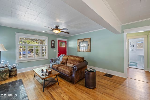 343 S MOUNT VERNON Avenue, Prescott, AZ 86303