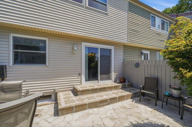 2977 Talbrock Circle, Dublin, OH 43017