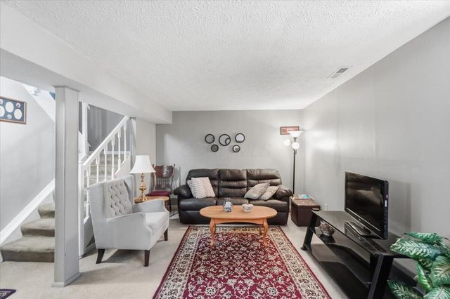 2977 Talbrock Circle, Dublin, OH 43017