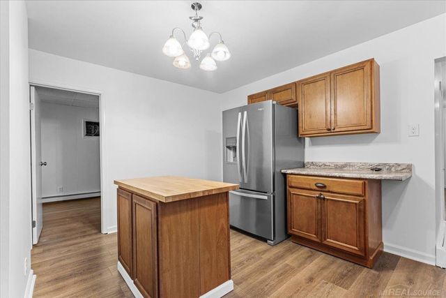 606 N Sixth Street, St Clair, MI 48079