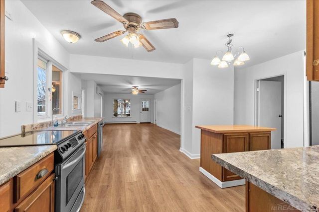 606 N Sixth Street, St Clair, MI 48079