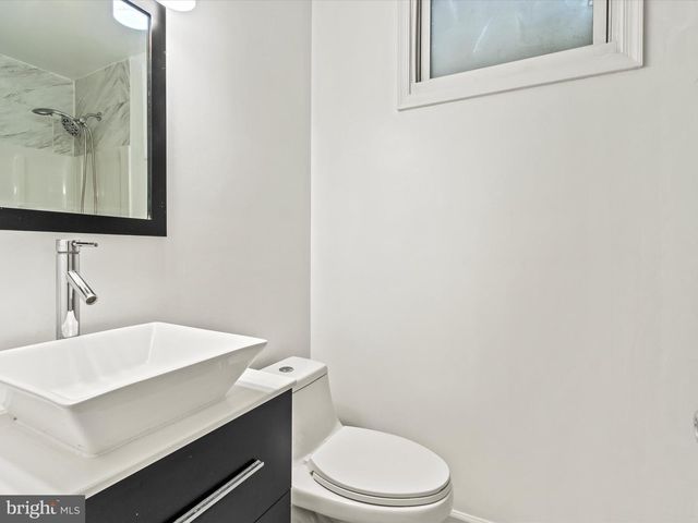 1260 16TH ST NE, Washington, DC 20002