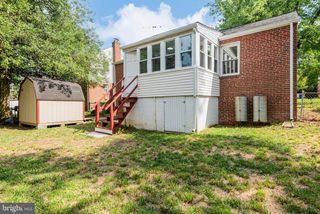 5006 LAGUNA RD, College Park, MD 20740
