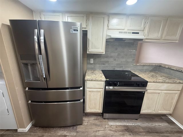 14777 Wunderlich Drive 1202, Houston, TX 77069
