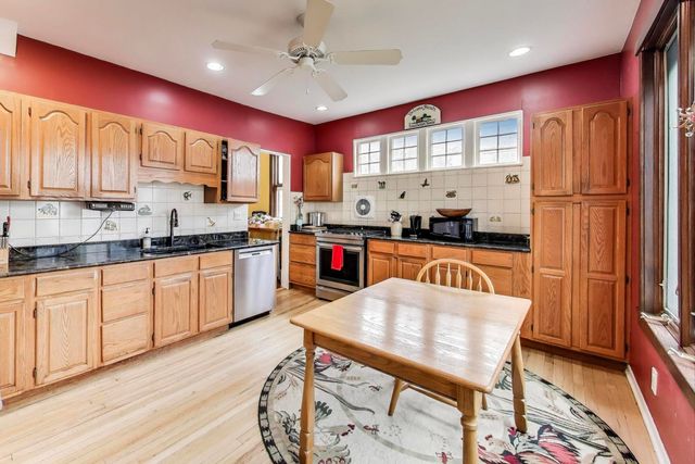 708 Carpenter Avenue, Oak Park, IL 60304