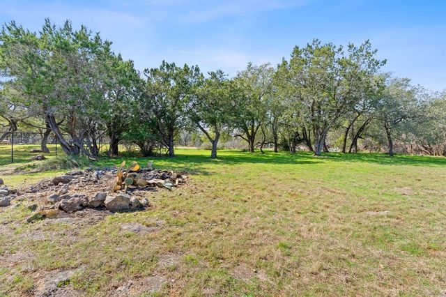 513 Nomad DR, Spicewood, TX 78669