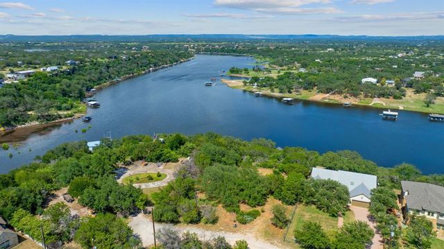 513 Nomad DR, Spicewood, TX 78669