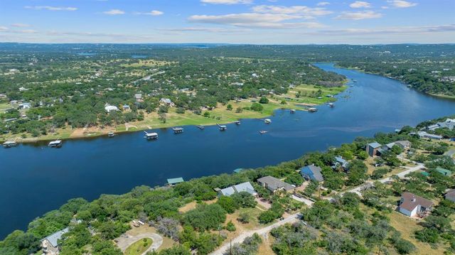 513 Nomad DR, Spicewood, TX 78669