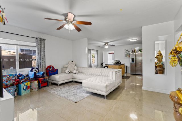 45 NE 186th Ter, Miami, FL 33179