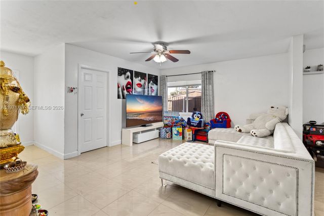 45 NE 186th Ter, Miami, FL 33179