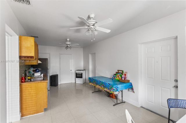 45 NE 186th Ter, Miami, FL 33179